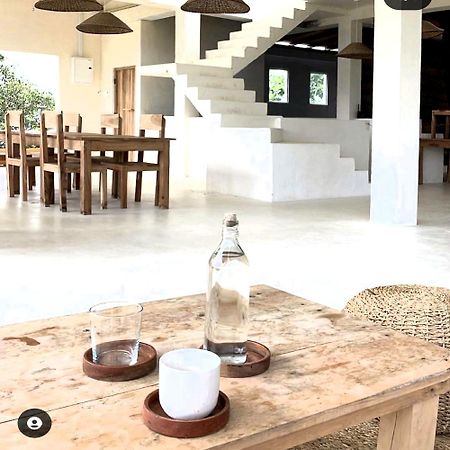 Ocean Bay Surf Resort เวลิกามา ภายนอก รูปภาพ