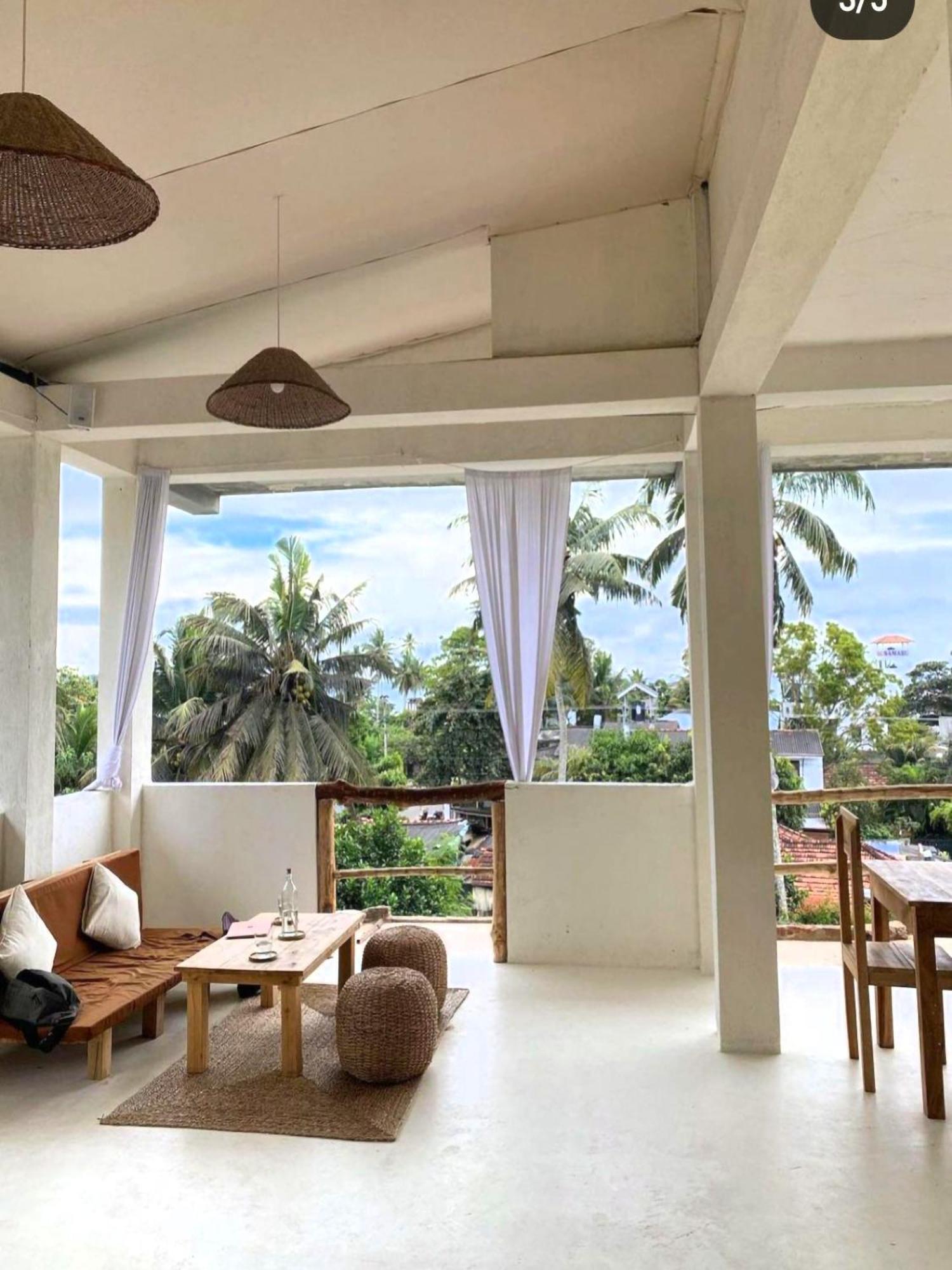 Ocean Bay Surf Resort เวลิกามา ภายนอก รูปภาพ