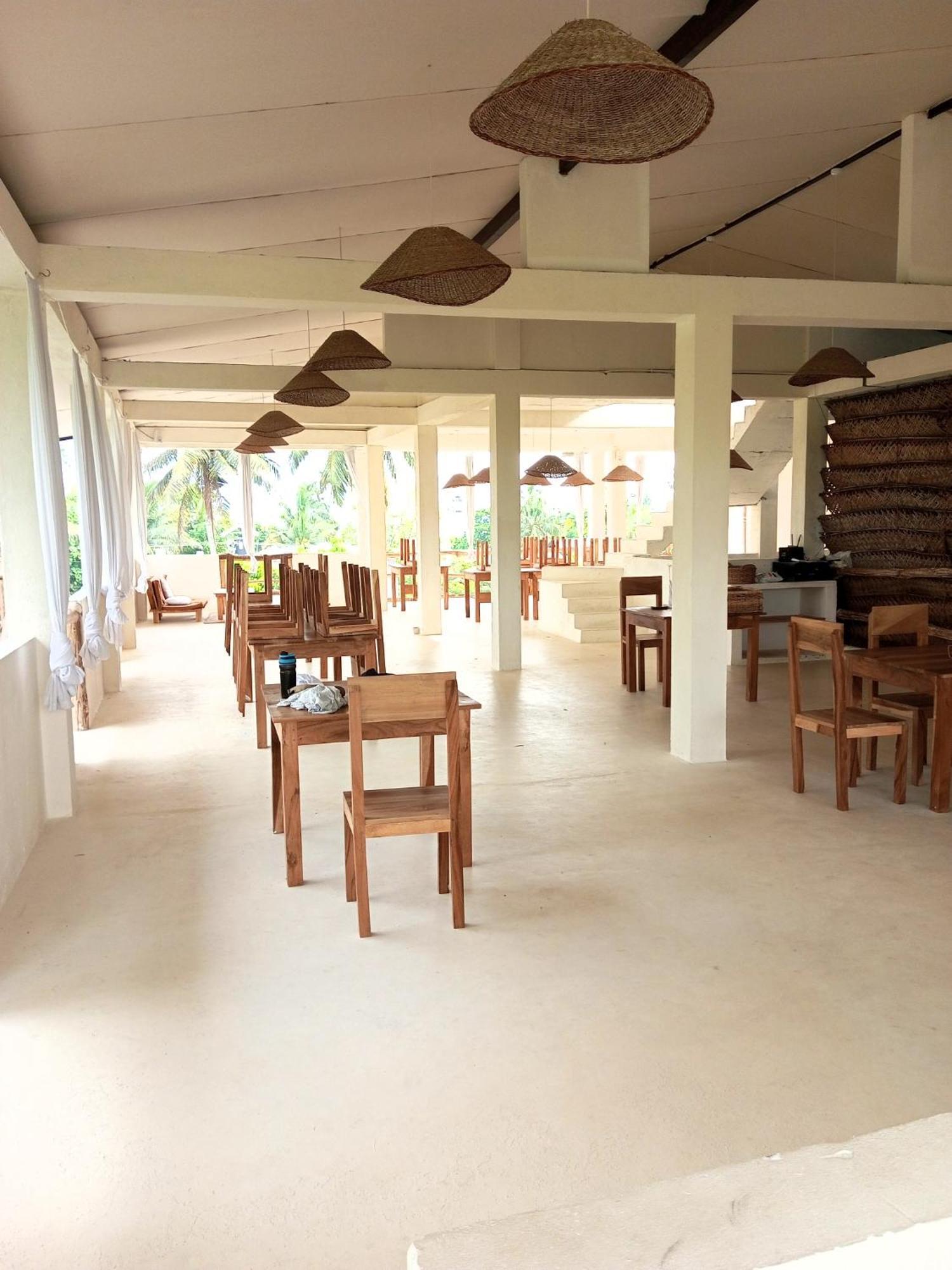 Ocean Bay Surf Resort เวลิกามา ภายนอก รูปภาพ