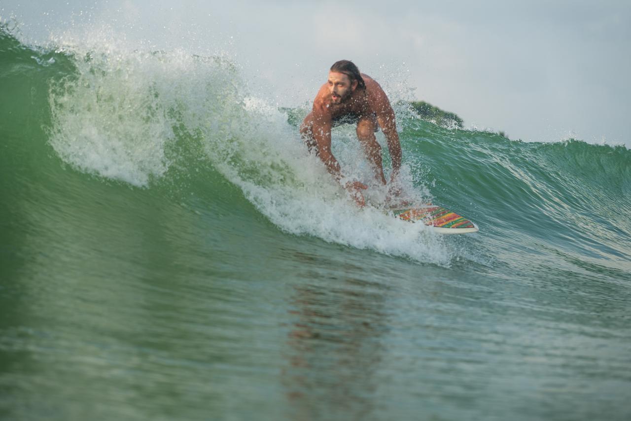 Ocean Bay Surf Resort เวลิกามา ภายนอก รูปภาพ