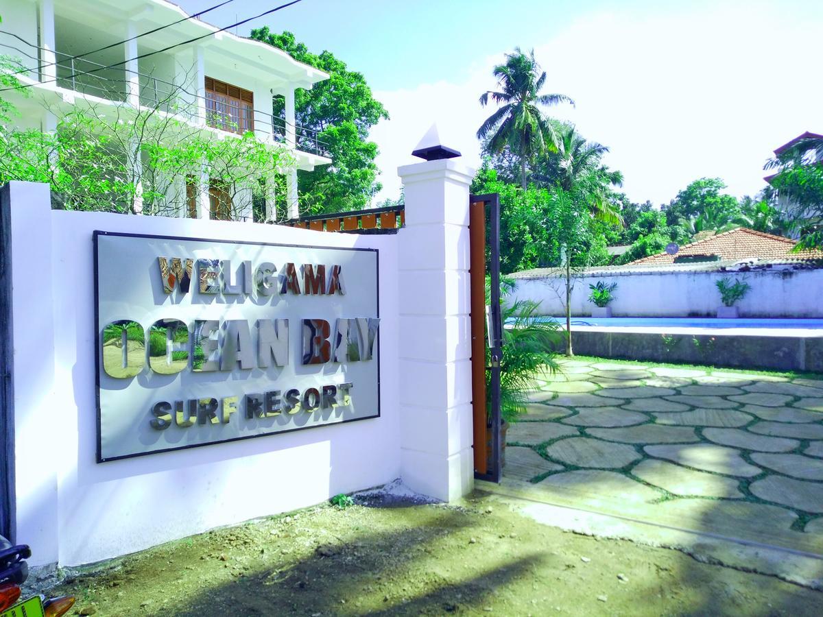 Ocean Bay Surf Resort เวลิกามา ภายนอก รูปภาพ