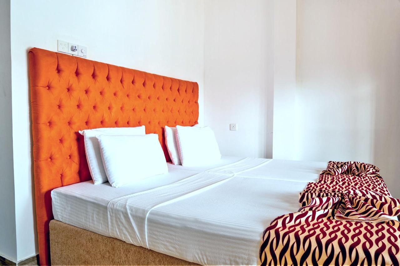 Ocean Bay Surf Resort เวลิกามา ภายนอก รูปภาพ
