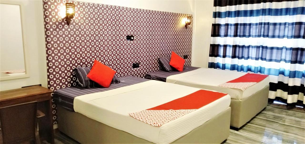 Ocean Bay Surf Resort เวลิกามา ภายนอก รูปภาพ